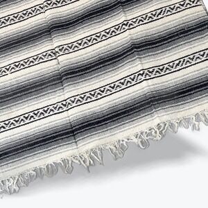 Creative Comfort Hand Woven Indian Blanket Throw Aztec Pattern Fringe‎ 52 x 72